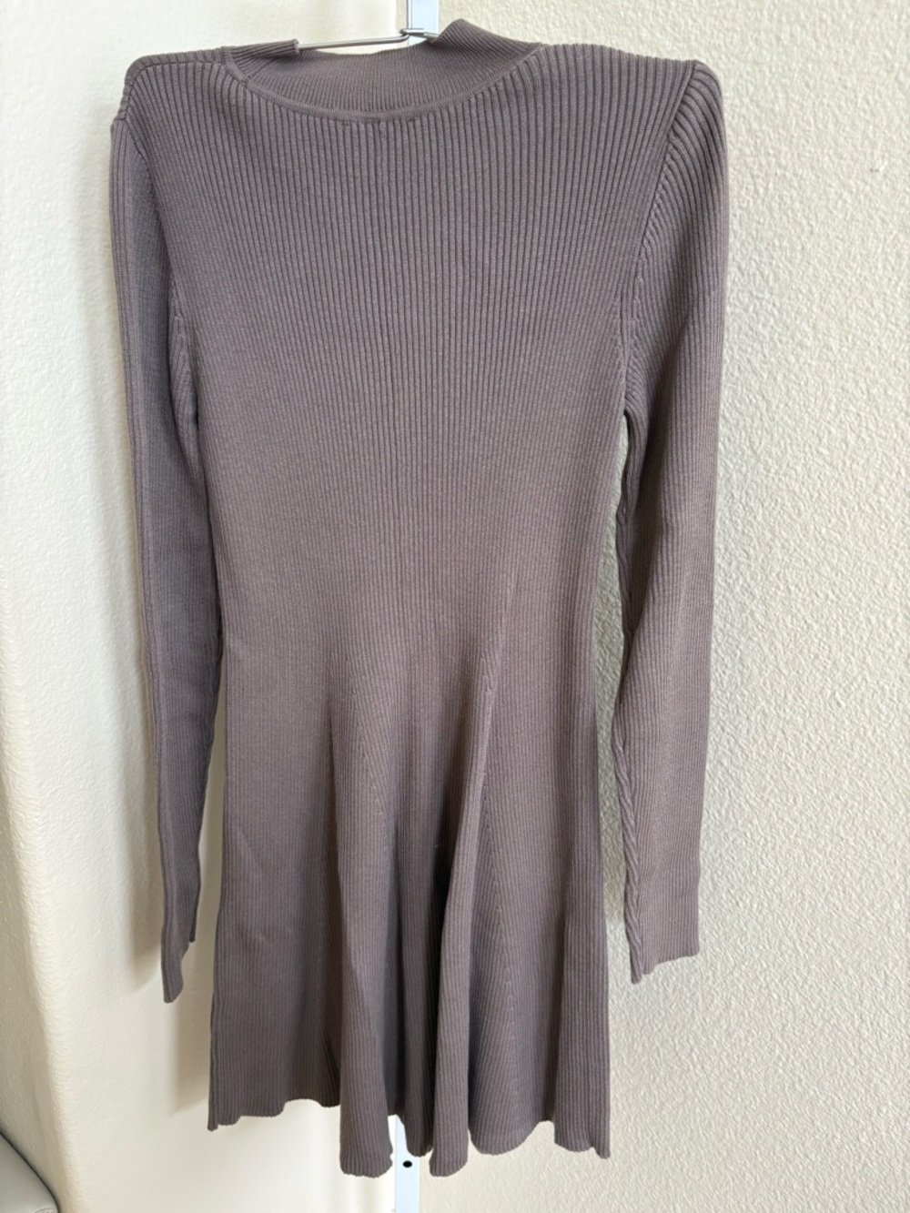 NWOT - GAP Mockneck Rib Sweater Mini Dress in Plymouth Rock Brown - Size LP - Picture 5 of 6